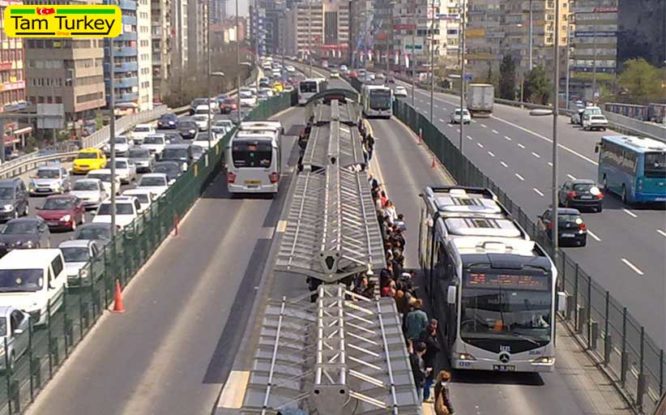 با باز شدن مدارس، ترافیک در استانبول قفل شد